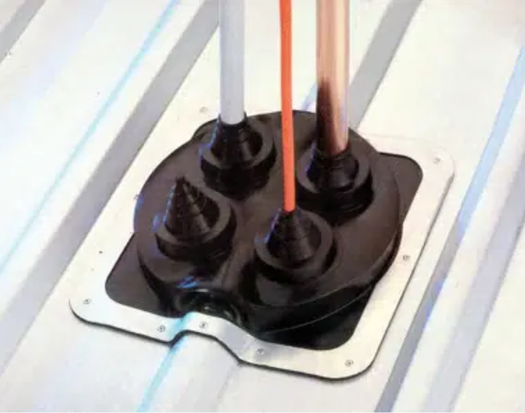 Aquaseal MultiSeal No 5 Black 5-40mm 4 Port - Base Size 305x305mm